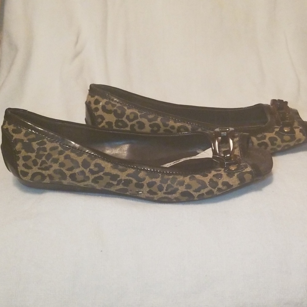 Cato leopard print flats size 9w NWT brand new